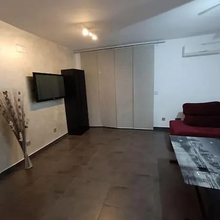 Novo Sur. * Alhendín